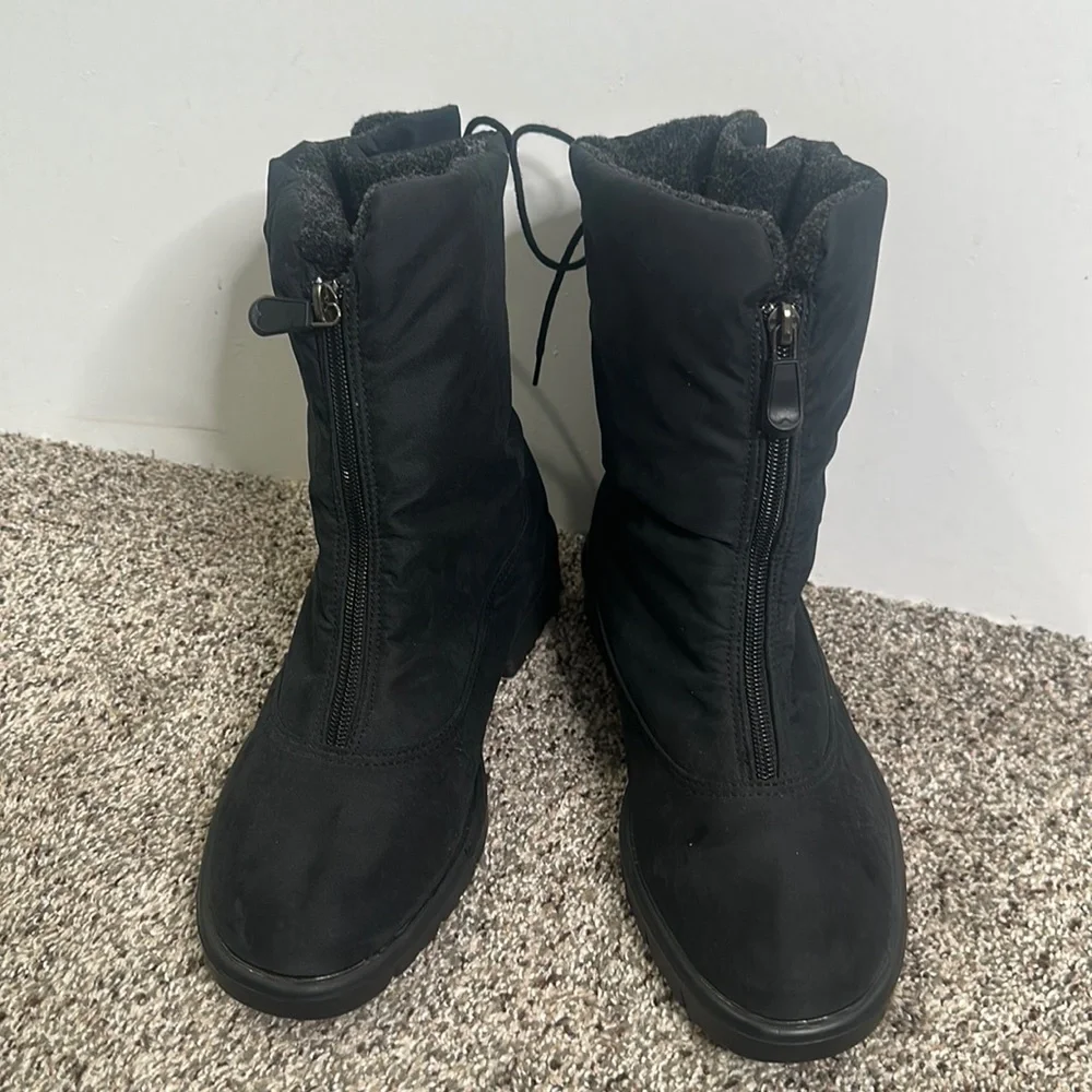 Canada toe warmer black boots size 9  comfy winter